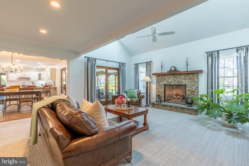 20 AUTUMNWOOD DRIVE