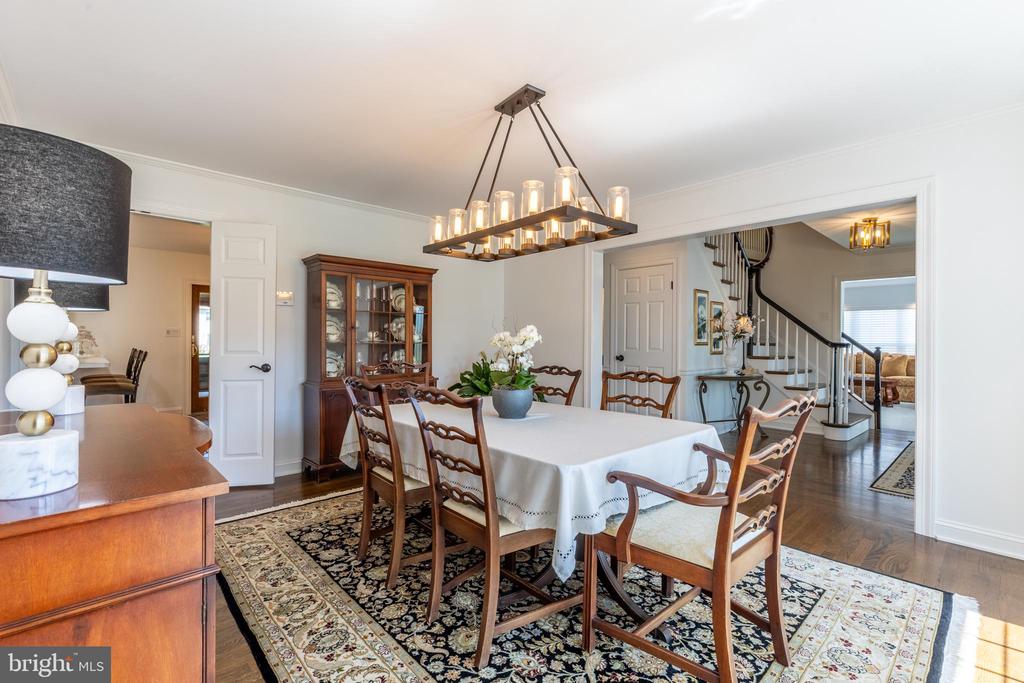 20 AUTUMNWOOD DRIVE