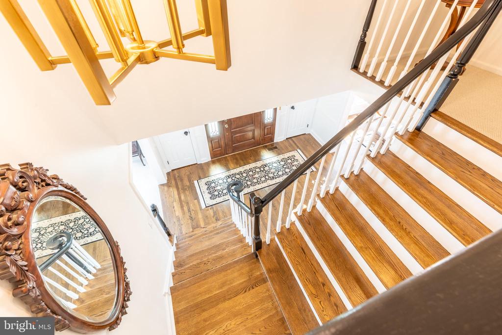 20 AUTUMNWOOD DRIVE