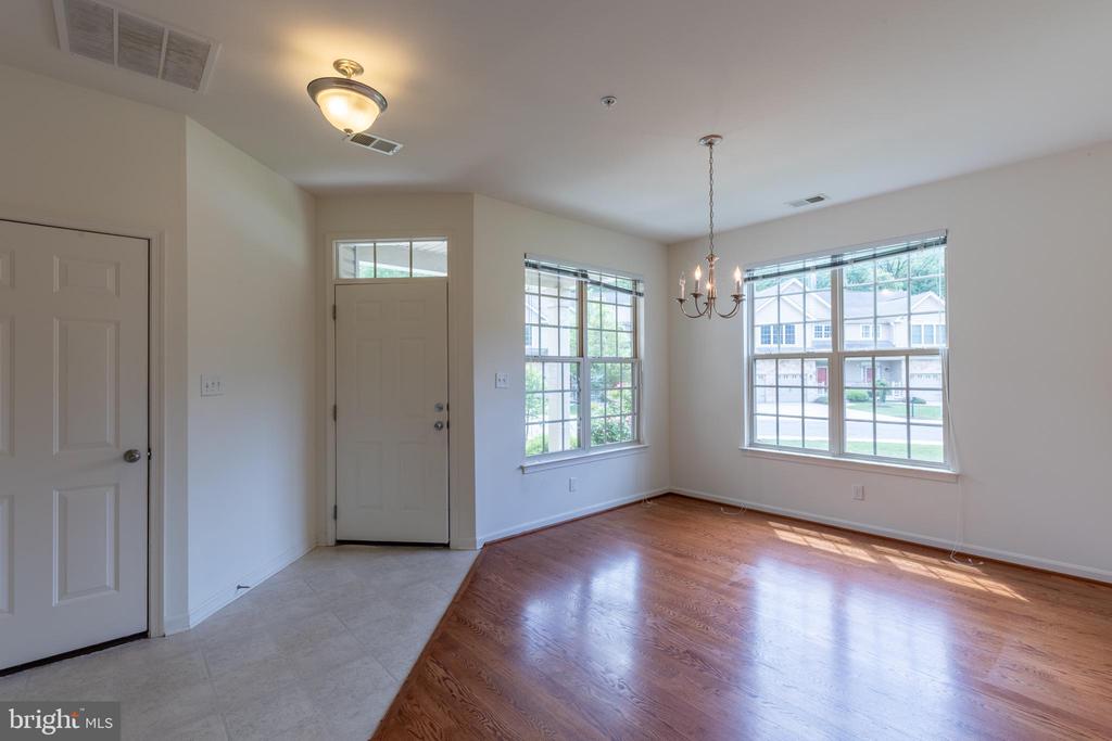 19 FOUNTAINVIEW DRIVE