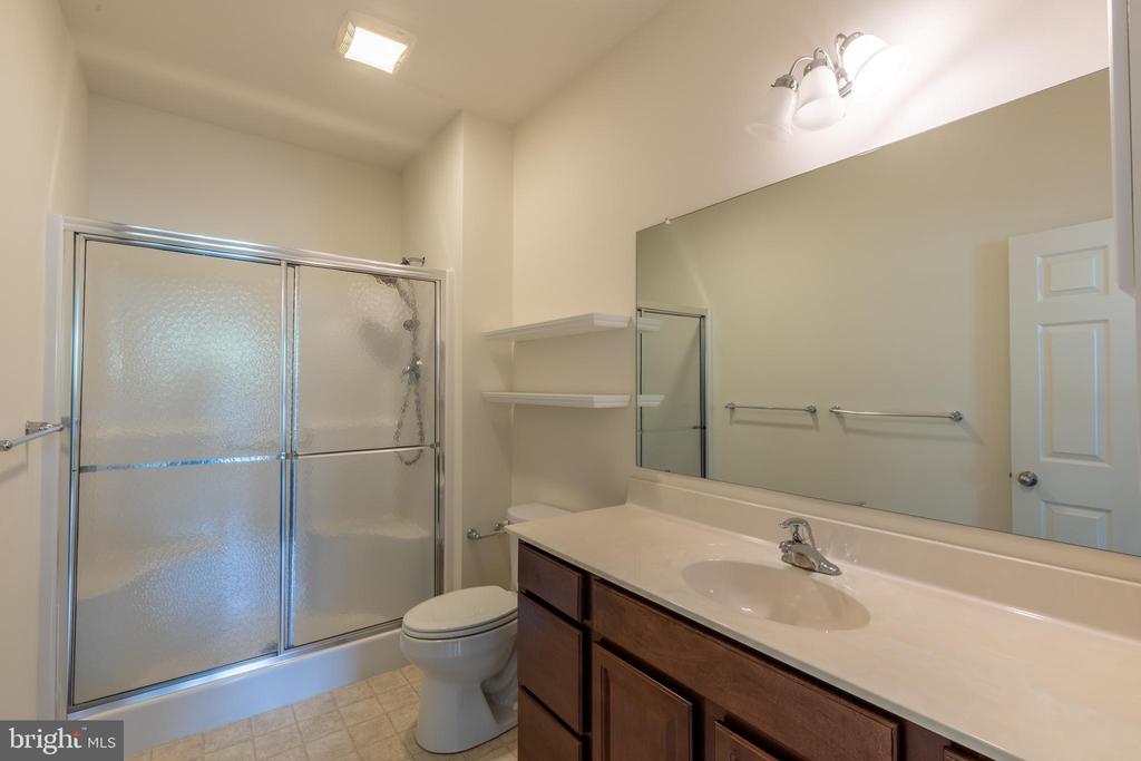 19 FOUNTAINVIEW DRIVE