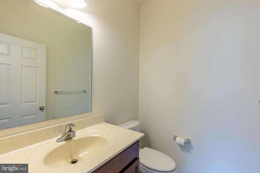 19 FOUNTAINVIEW DRIVE