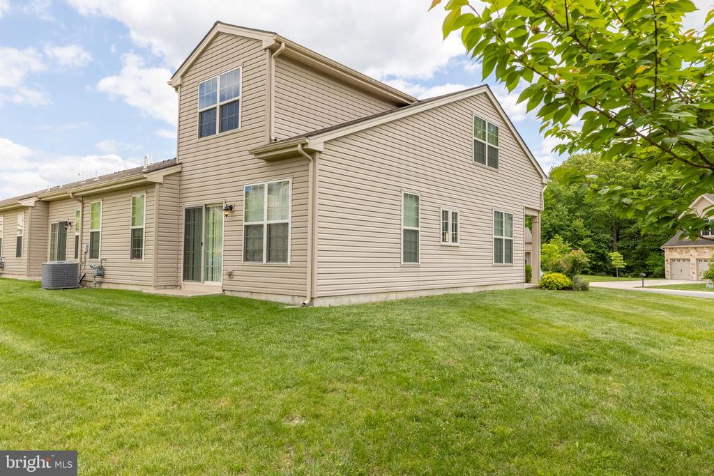 19 FOUNTAINVIEW DRIVE