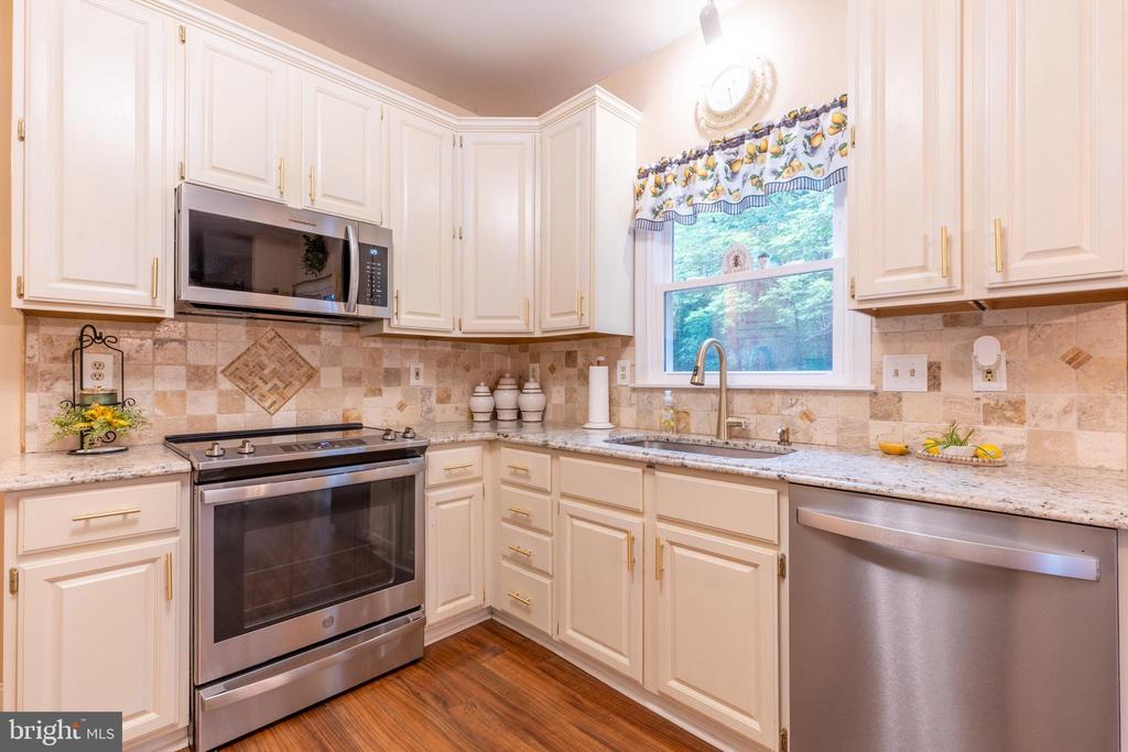 226 HAWKES COURT