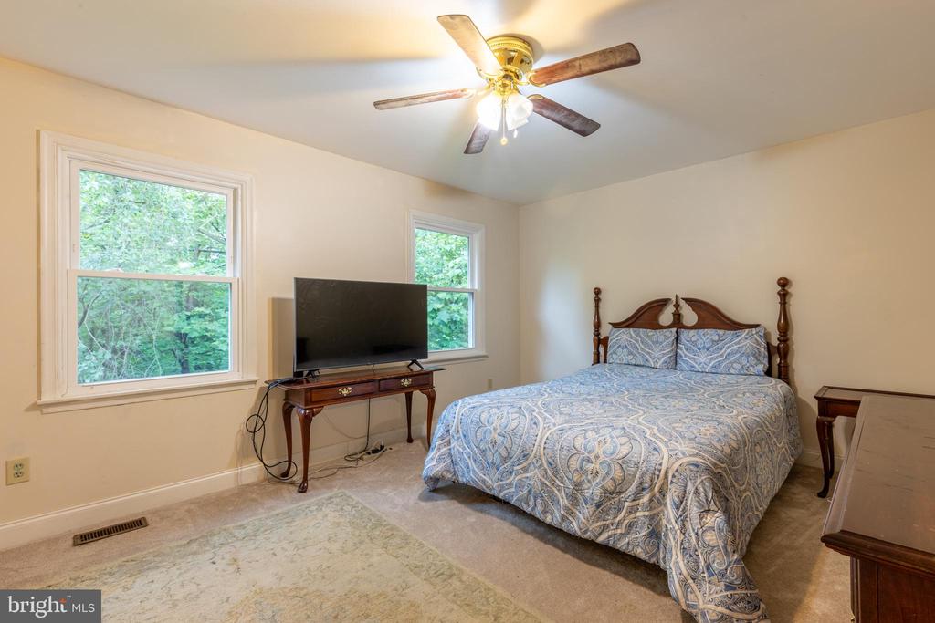 226 HAWKES COURT