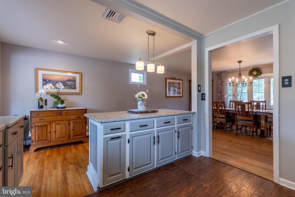 2035 ARMOUR DRIVE