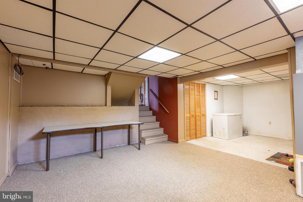 2035 ARMOUR DRIVE