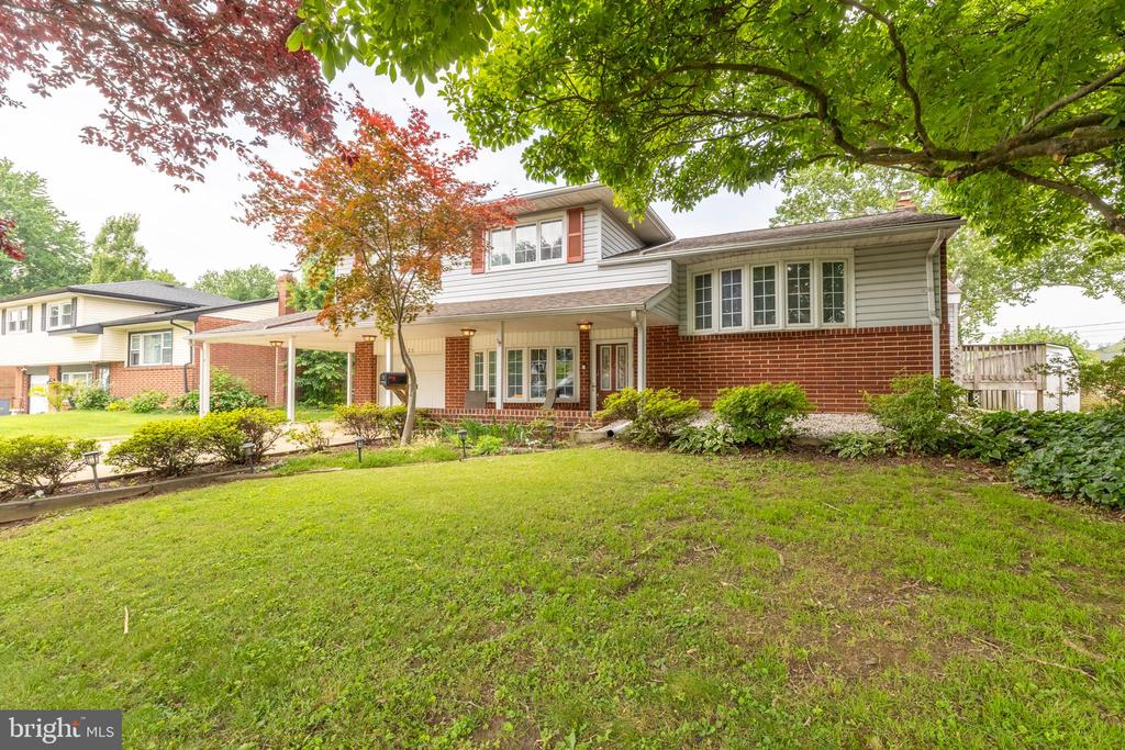 2035 ARMOUR DRIVE