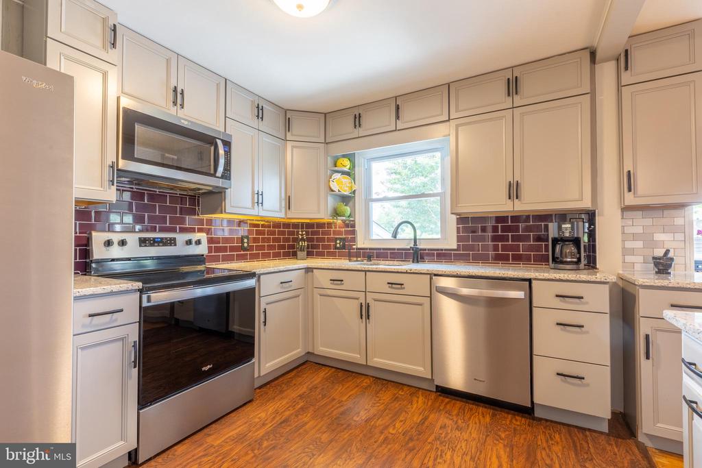 2035 ARMOUR DRIVE
