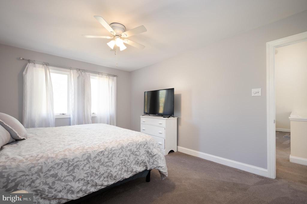522 BEECH TREE LANE