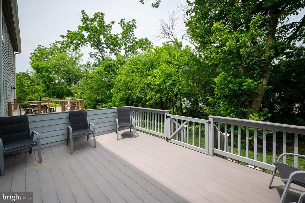 522 BEECH TREE LANE