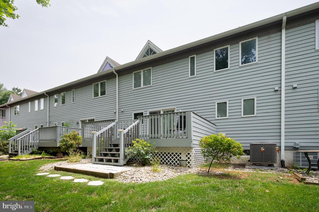 522 BEECH TREE LANE