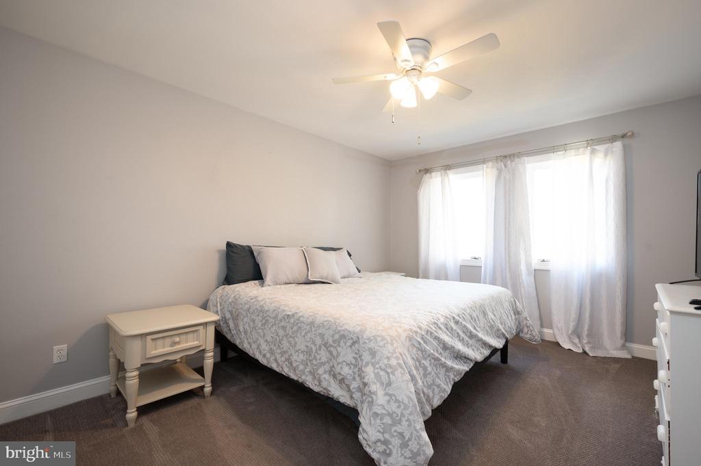 522 BEECH TREE LANE