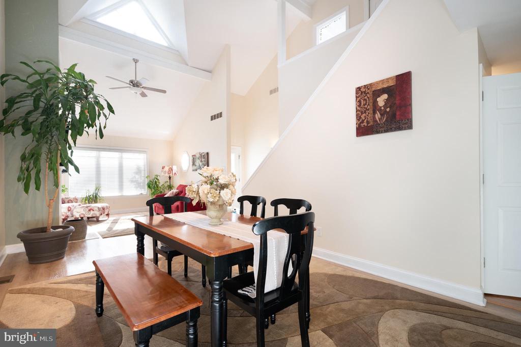 522 BEECH TREE LANE