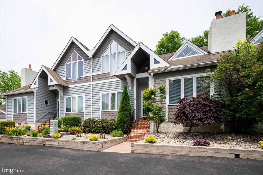 522 BEECH TREE LANE