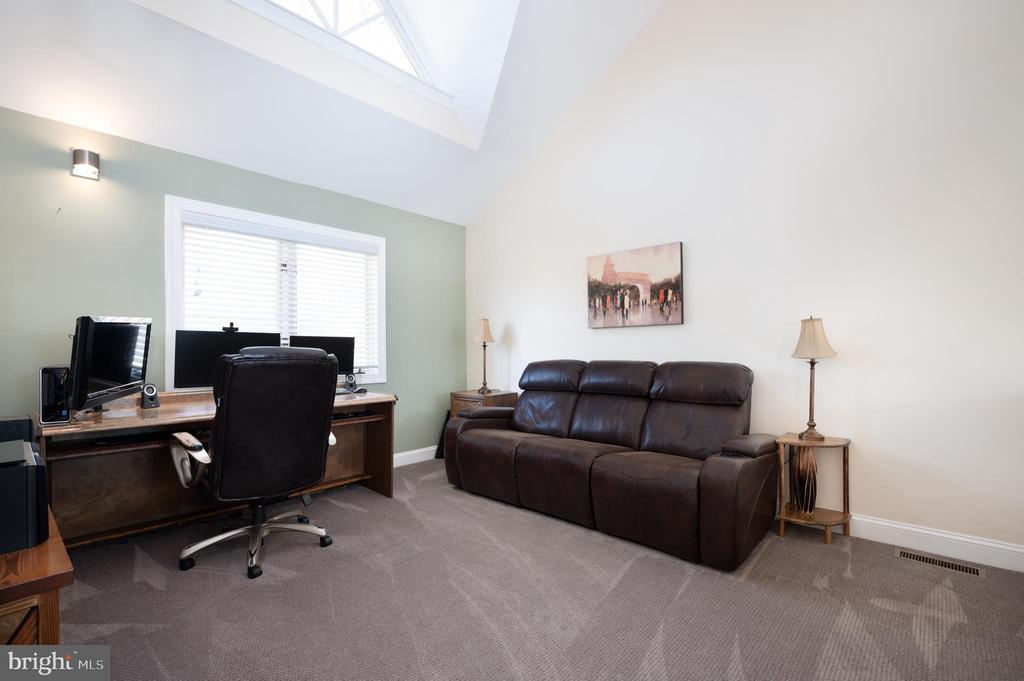 522 BEECH TREE LANE