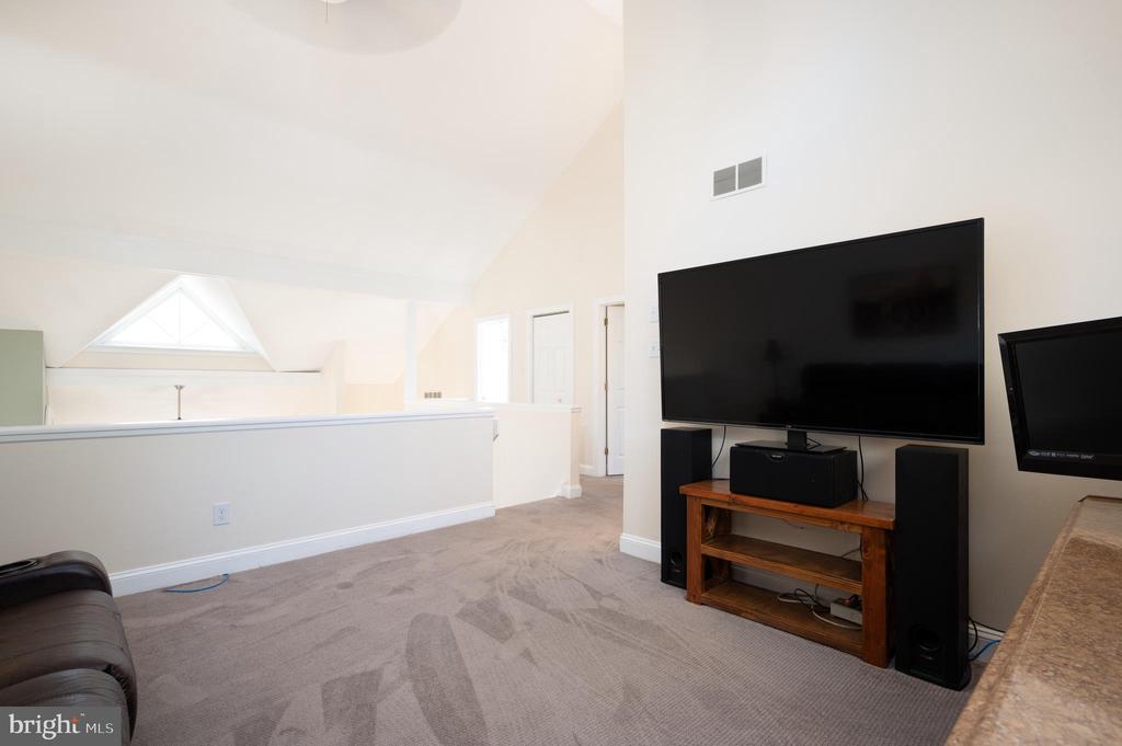 522 BEECH TREE LANE