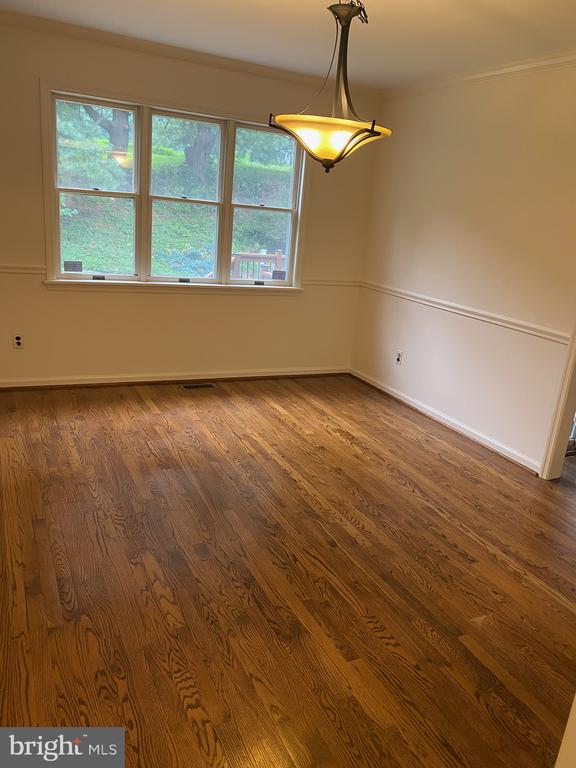 4859 PLUM RUN COURT