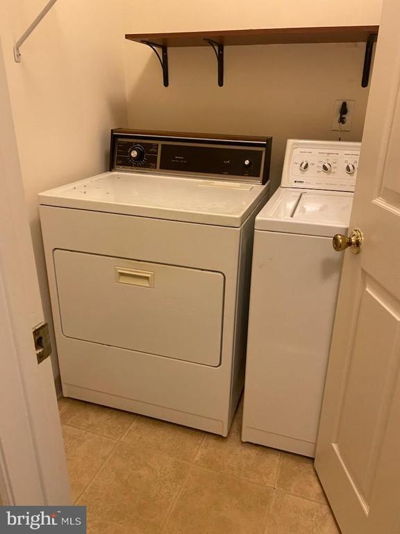 4859 PLUM RUN COURT