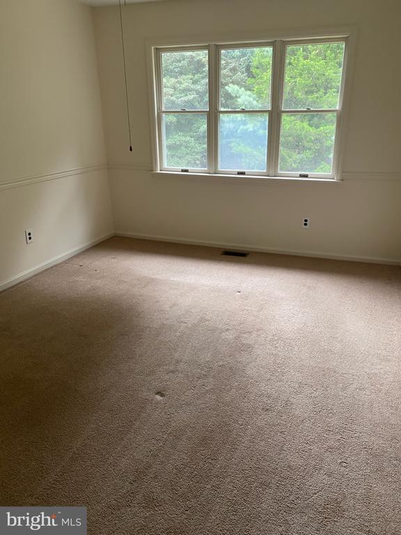 4859 PLUM RUN COURT