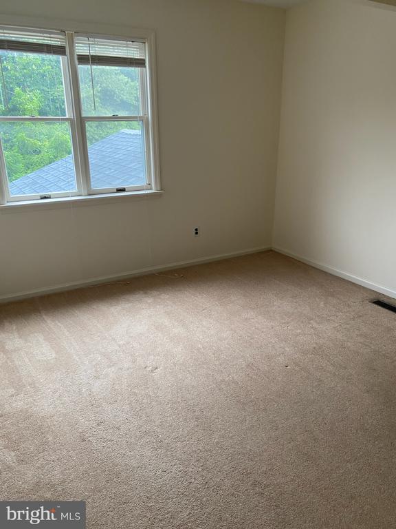 4859 PLUM RUN COURT