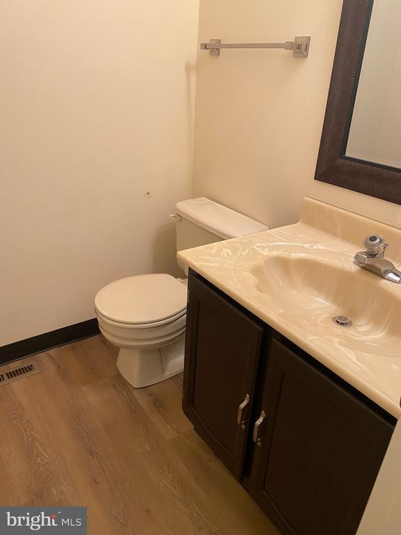 4859 PLUM RUN COURT