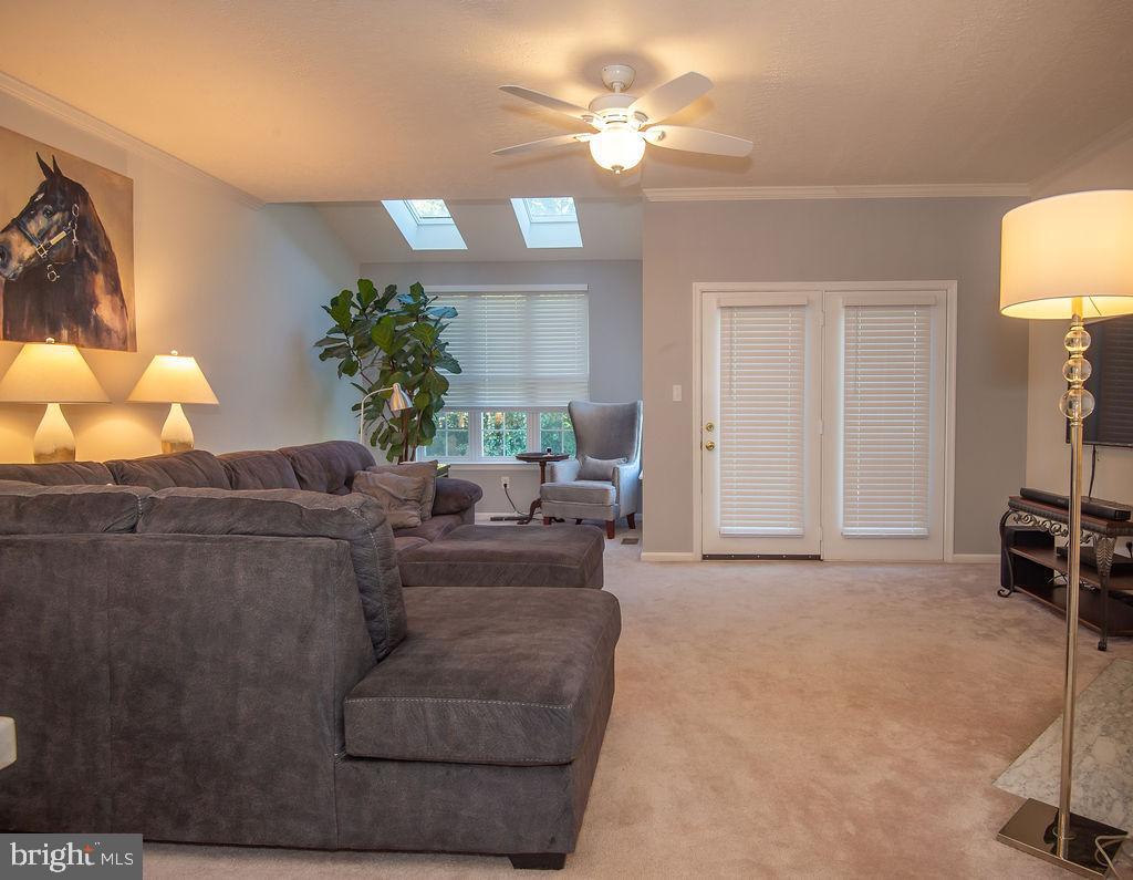 815 N WATERFORD LANE