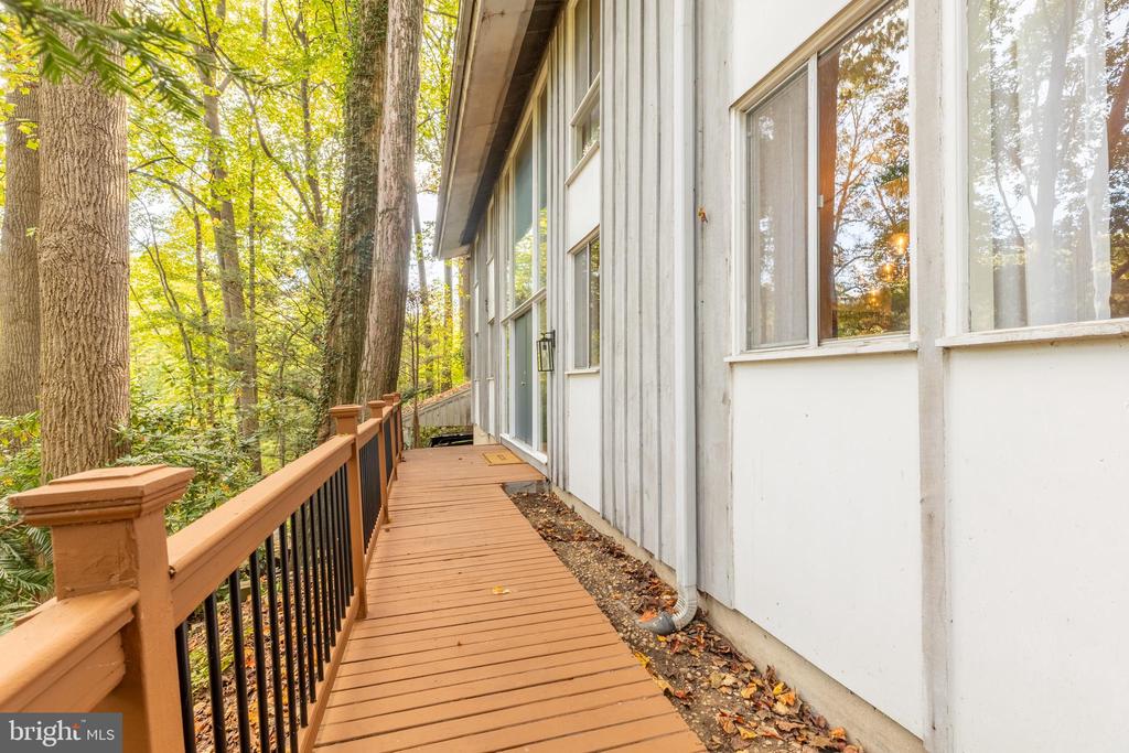 427 WALDEN LANE