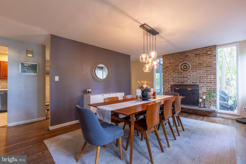 427 WALDEN LANE