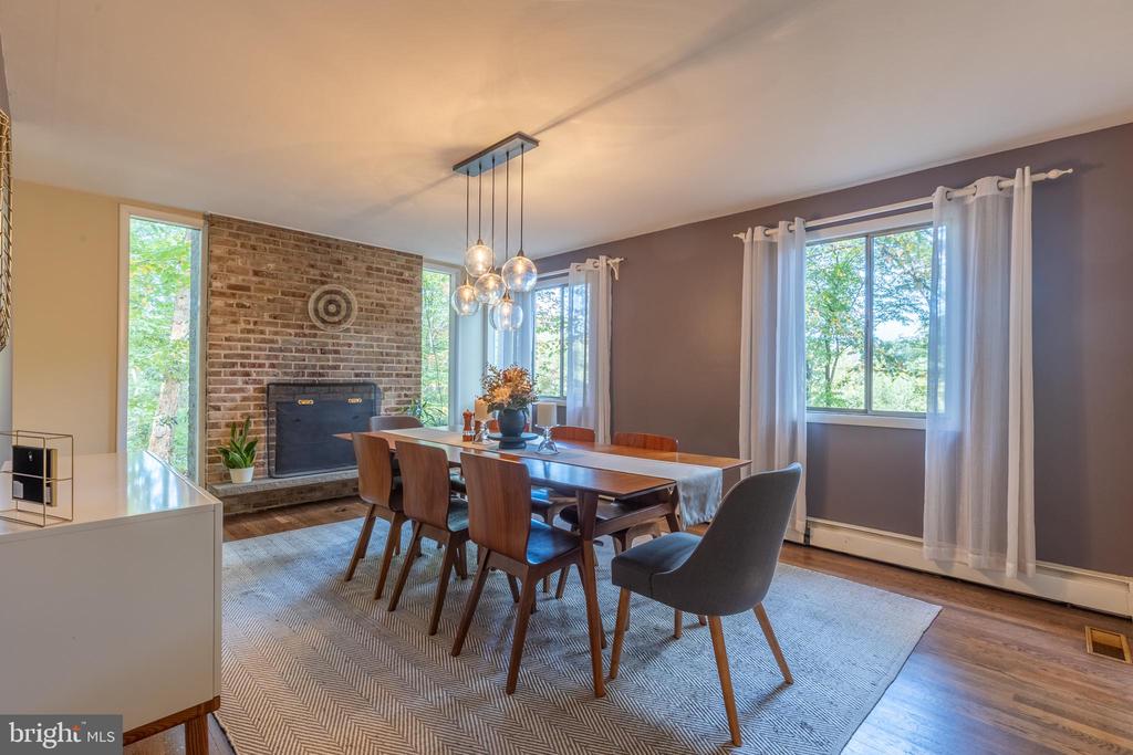 427 WALDEN LANE