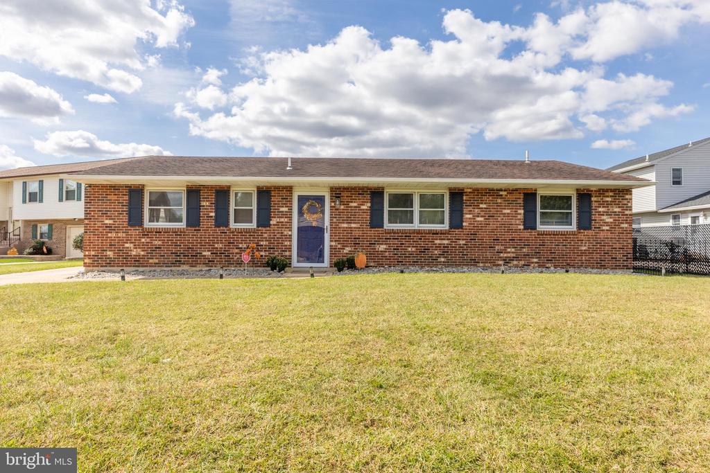 4 REYBURN COURT