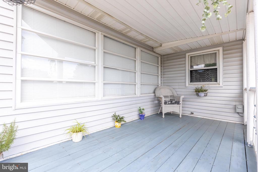 4 REYBURN COURT