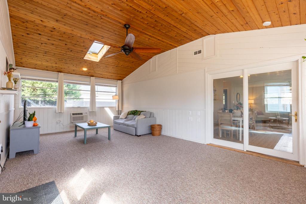 4 REYBURN COURT