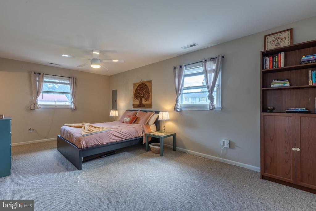 4 REYBURN COURT