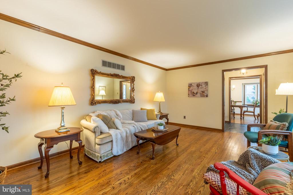 4855 PLUM RUN COURT
