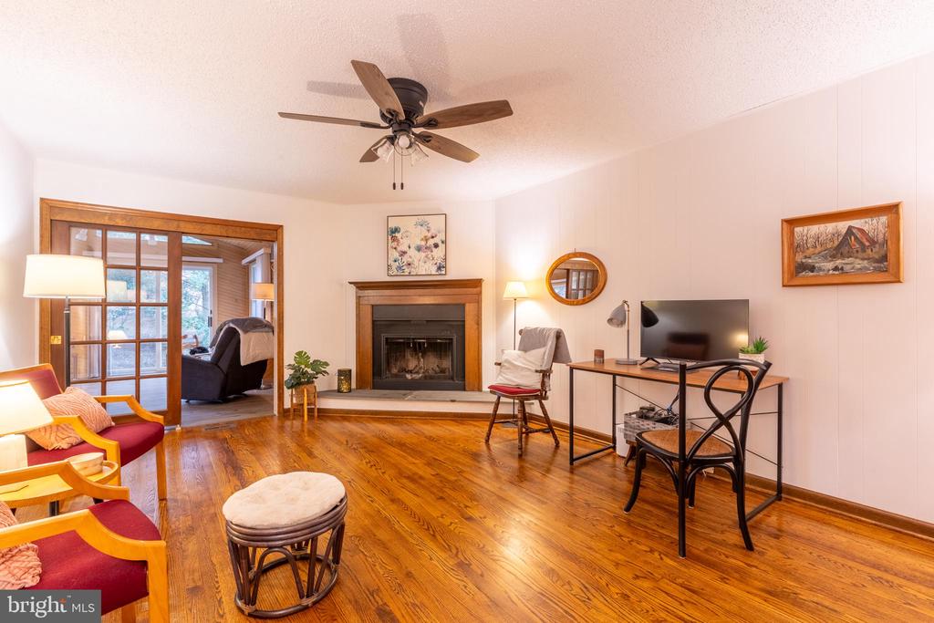 4855 PLUM RUN COURT