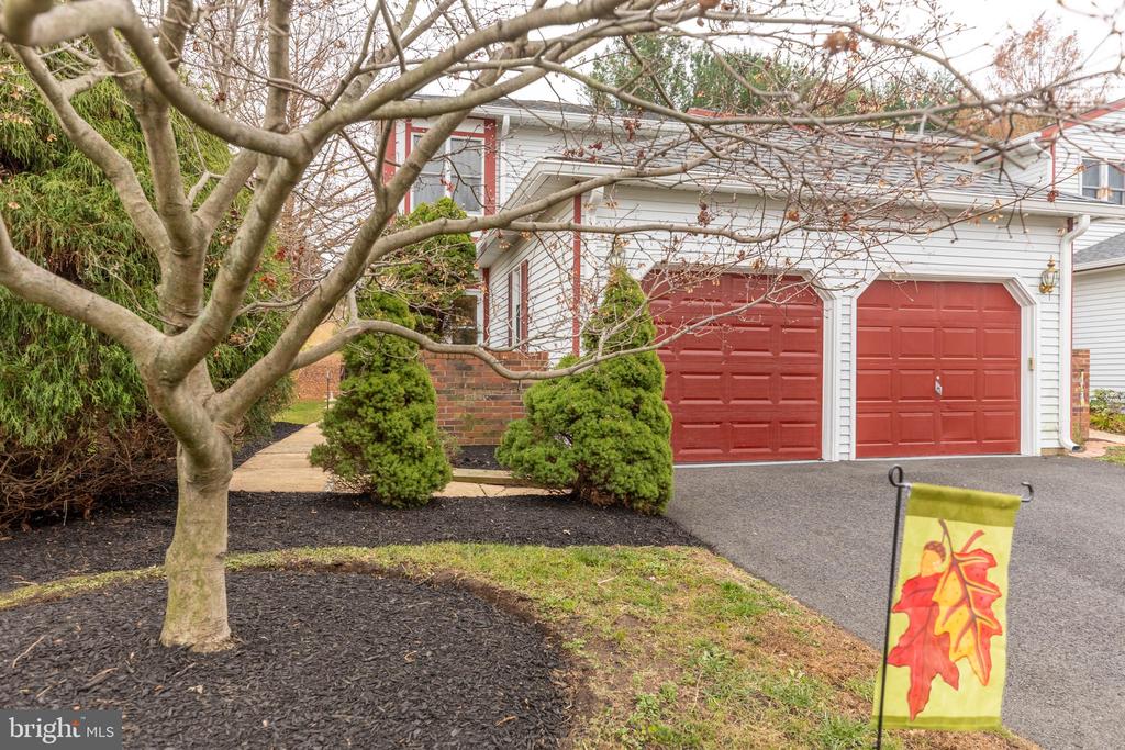 4855 PLUM RUN COURT