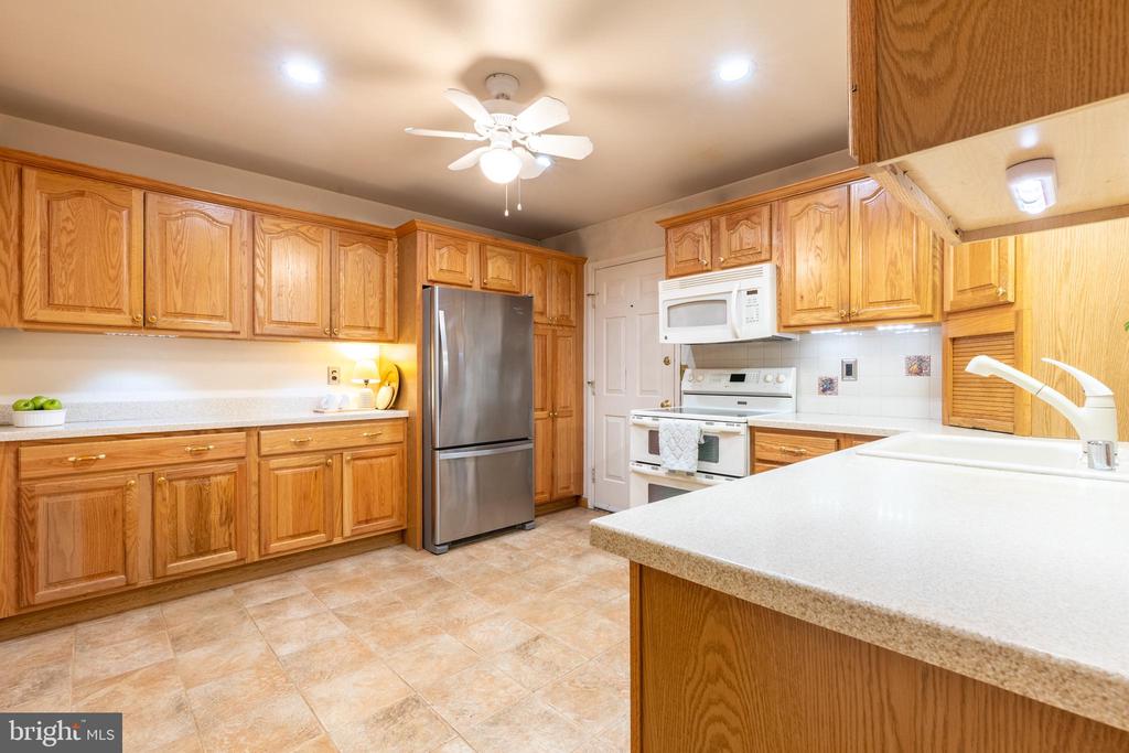 4855 PLUM RUN COURT