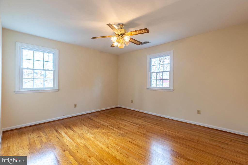 21 WINTERBURY CIRCLE