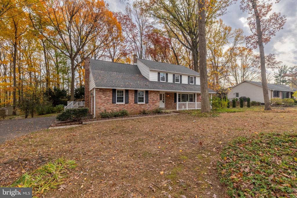 21 WINTERBURY CIRCLE