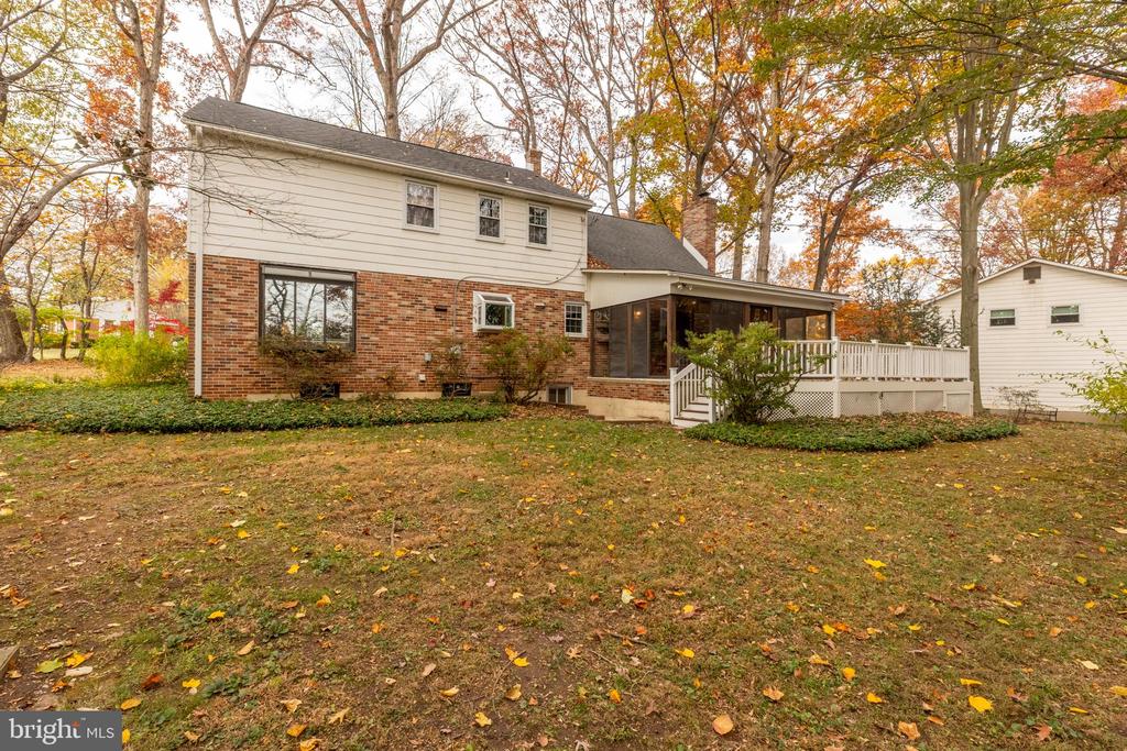 21 WINTERBURY CIRCLE