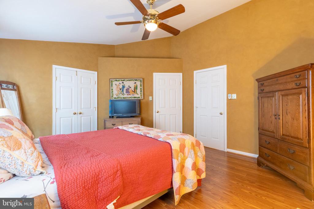 112 MONET CIRCLE