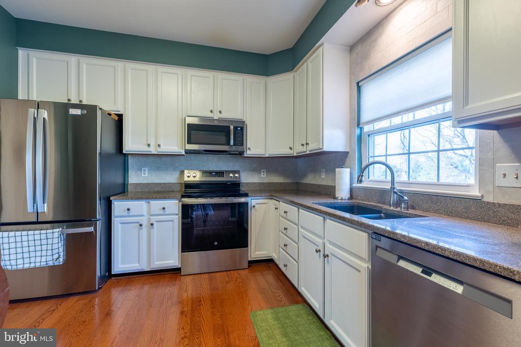 112 MONET CIRCLE