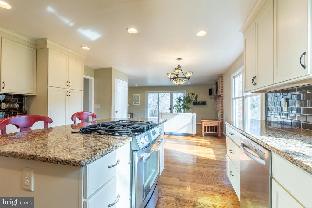 4 RUNNING BROOK LANE