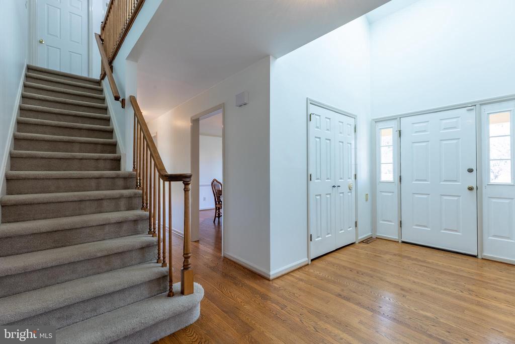 4 RUNNING BROOK LANE