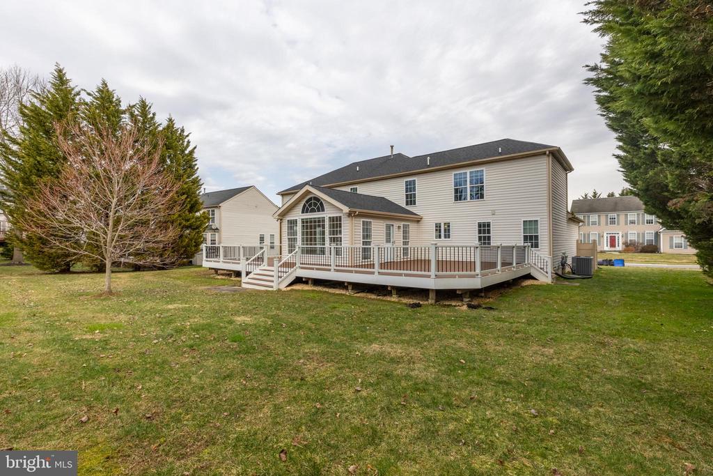 20 HUMMINGBIRD LANE