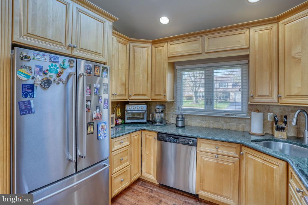 107 COUNTRY FLOWER ROAD