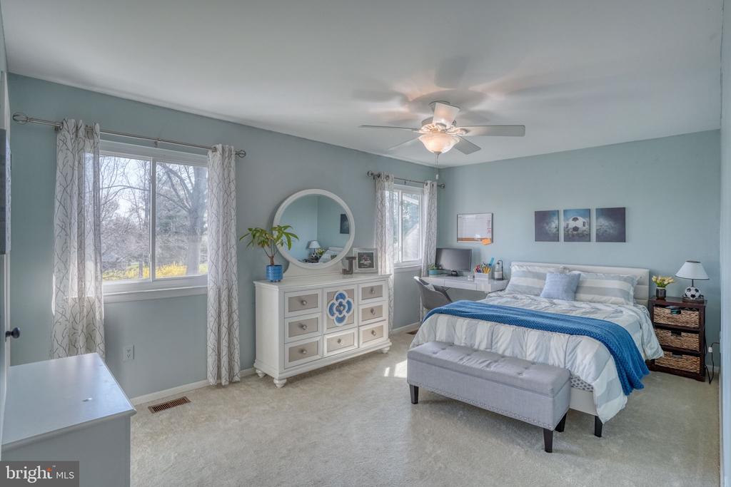 107 COUNTRY FLOWER ROAD