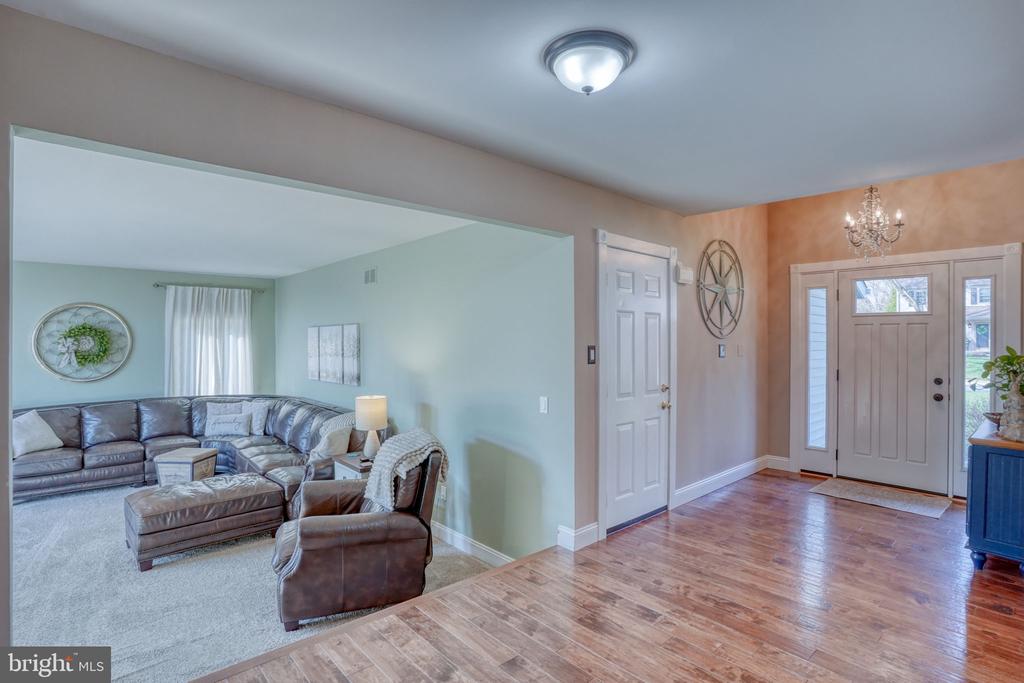 107 COUNTRY FLOWER ROAD