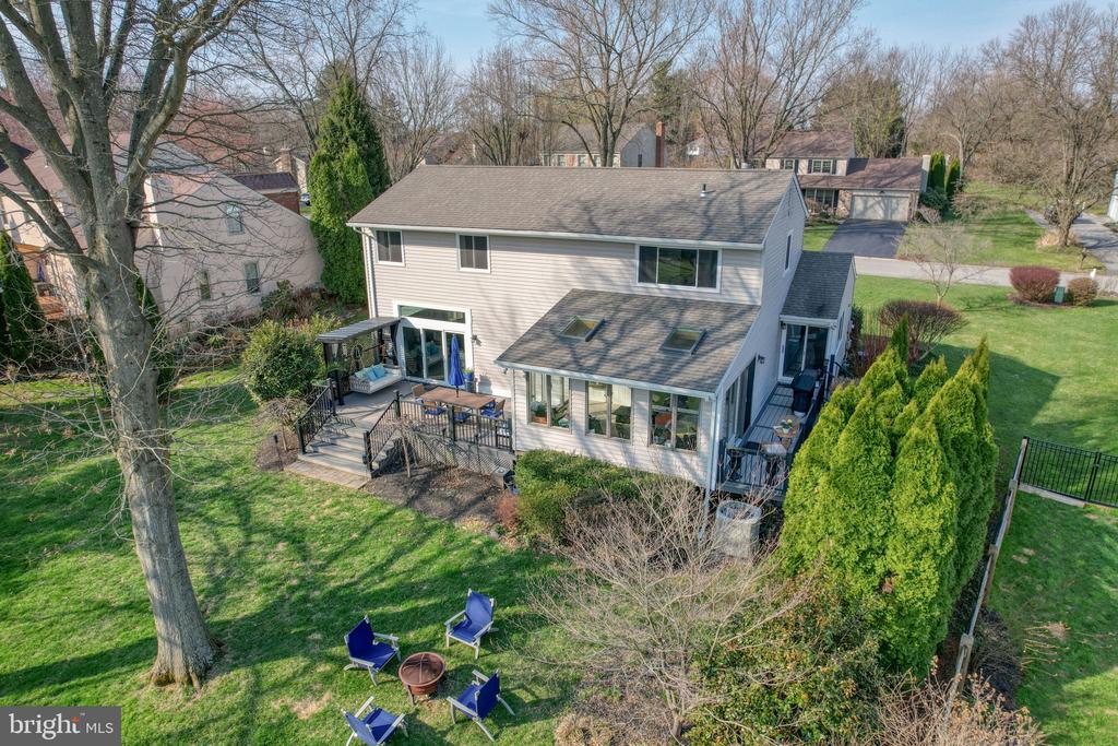 107 COUNTRY FLOWER ROAD